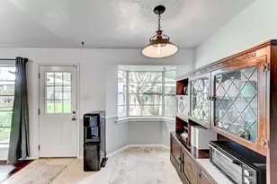 12211 Plumpoint Dr, Houston, TX 77099 - Photo 10