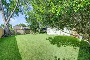 12211 Plumpoint Dr, Houston, TX 77099 - Photo 30