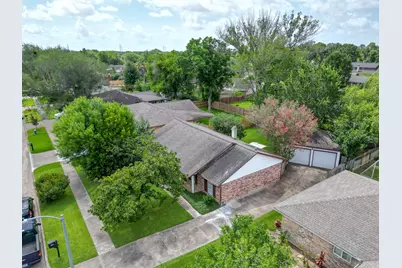12211 Plumpoint Drive, Houston, TX 77099 - Photo 42