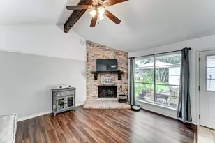 12211 Plumpoint Dr, Houston, TX 77099 - Photo 8
