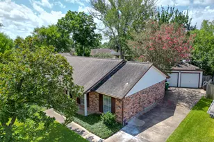 12211 Plumpoint Dr, Houston, TX 77099 - Photo 38