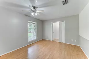 12211 Plumpoint Dr, Houston, TX 77099 - Photo 16