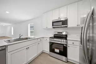 18760 Loom dr, Conroe, TX 77306 - Photo 10