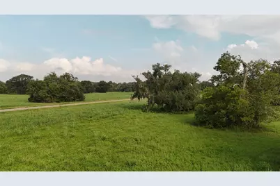 405 Pony Trail, Angleton, TX 77515 - Photo 2