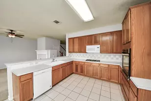 2423 Waterwood Dr, Sugar Land, TX 77479 - Photo 18