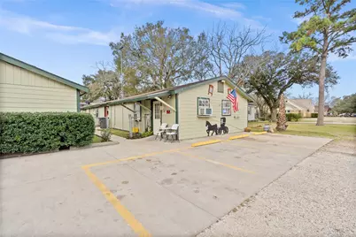 2200 Peach Avenue, Bay City, TX 77414 - Photo 1