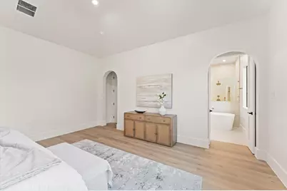 212 E 24th Street, Houston, TX 77008 - Photo 12