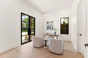 212 E 24th St, Houston, TX 77008 - Photo 24