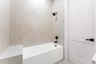 212 E 24th St, Houston, TX 77008 - Photo 32