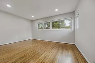 8621 Bob White Dr, Houston, TX 77074 - Photo 22