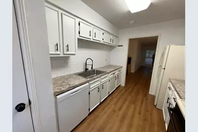 1300 Eagle Lake Road #3, Sealy, TX 77474 - Photo 4