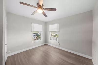 8 Jennische St, Baytown, TX 77520 - Photo 16