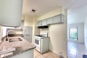 5514 S Acres Dr, Houston, TX 77048 - Photo 12