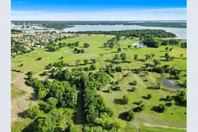 11250 Longstreet Road, Willis, TX 77318 - Photo 2