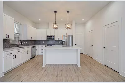 6420 Highland Pine Lane, Houston, TX 77091 - Photo 10