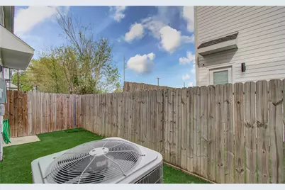6420 Highland Pine Lane, Houston, TX 77091 - Photo 34