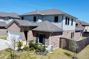 8606 Lake Groove Ln, Baytown, TX 77523 - Photo 2