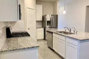 8606 Lake Groove Ln, Baytown, TX 77523 - Photo 10