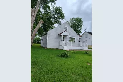 527 W 6th Street, Freeport, TX 77541 - Photo 2