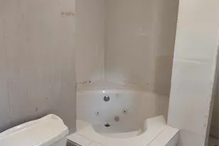 527 W 6th St, Freeport, TX 77541 - Photo 12