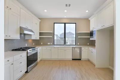 1439 Northwood Bluff Lane, Pinehurst, TX 77362 - Photo 12