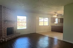 2406 Ridge Hollow Dr, Houston, TX 77067 - Photo 16