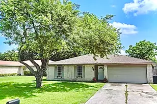 2406 Ridge Hollow Dr, Houston, TX 77067 - Photo 1