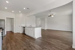 10377 Red Cardinal Dr, Cleveland, TX 77328 - Photo 6