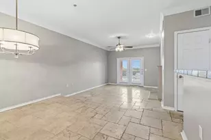 2400 McCue Rd, Houston, TX 77056 - Photo 10