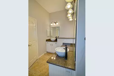 305 Oak Creek Court, League City, TX 77573 - Photo 16