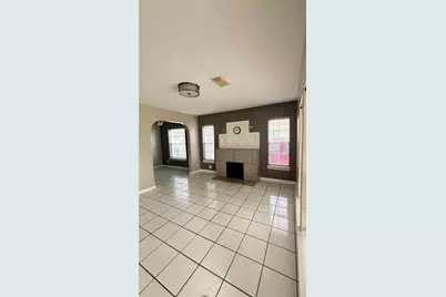 2340 Cumberland Street, Houston, TX 77023 - Photo 6