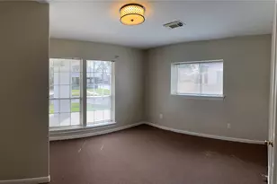 2340 Cumberland St, Houston, TX 77023 - Photo 16