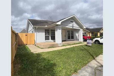 2340 Cumberland Street, Houston, TX 77023 - Photo 2