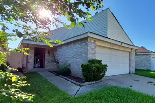 6118 Linnhaven Dr, Houston, TX 77072 - Photo 2