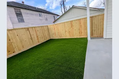1120 E 26th Street, Houston, TX 77009 - Photo 32