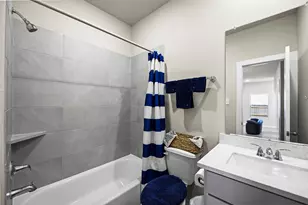 226 Orchard Laurel Dr, Alvin, TX 77511 - Photo 12