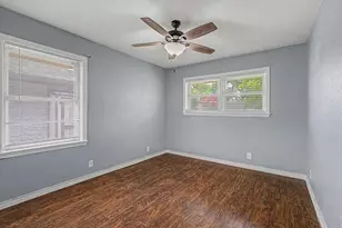 111 Carnation St, Lake Jackson, TX 77566 - Photo 26