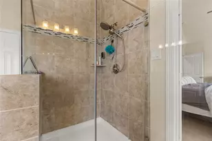 10204 Spring Shadows Park Cir, Houston, TX 77080 - Photo 30