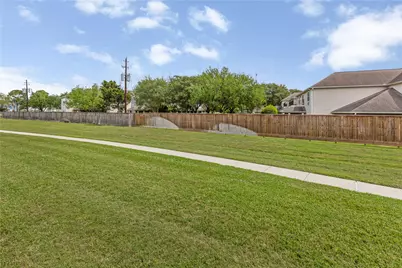 10204 Spring Shadows Park Circle, Houston, TX 77080 - Photo 42