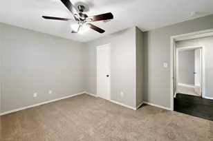 3230 Sycamore Springs Dr, Houston, TX 77339 - Photo 8