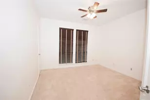 310 Watercrest Harbor Ln, League City, TX 77573 - Photo 12