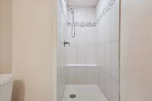 11519 Endicott Ln, Houston, TX 77035 - Photo 14