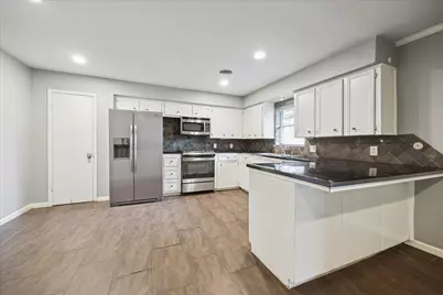 11519 Endicott Lane, Houston, TX 77035 - Photo 8