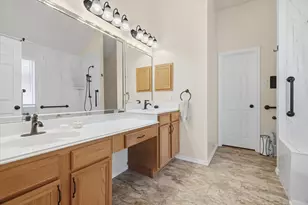 1102 Glenmeadows Dr, La Porte, TX 77571 - Photo 24