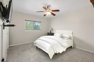 1102 Glenmeadows Dr, La Porte, TX 77571 - Photo 38