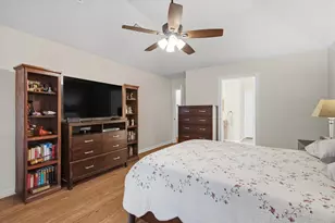 1102 Glenmeadows Dr, La Porte, TX 77571 - Photo 22