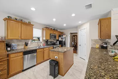 1102 Glenmeadows Drive, La Porte, TX 77571 - Photo 14