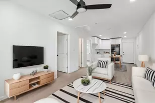 306 40th 1/2 St, Houston, TX 77018 - Photo 2