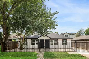 306 40th 1/2 St, Houston, TX 77018 - Photo 1