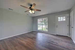 806 W Jefferson St, Brenham, TX 77833 - Photo 4